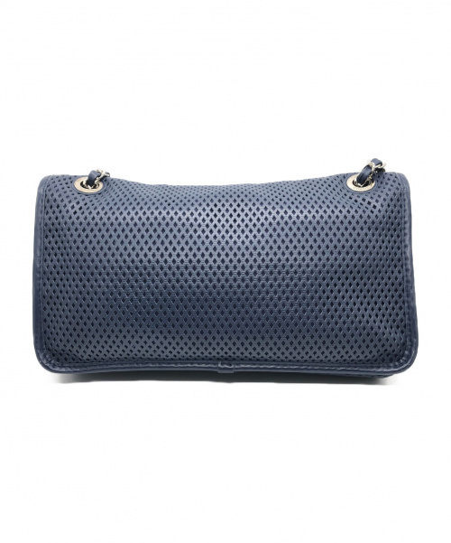 CHANEL（シャネル）CHANEL (シャネル) メッシュチェーンショルダーバッグ ブルー サイズ:29の古着・服飾アイテム
