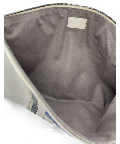 BOTTEGA VENETA（ボッテガベネタ）BOTTEGA VENETA (ボッテガヴェネタ) クラッチバッグ ホワイト サイズ:- 未使用品の古着・服飾アイテム
