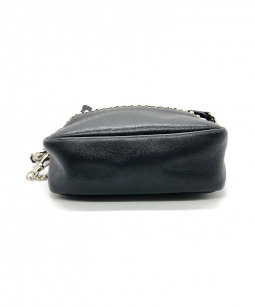 J&M DAVIDSON（ジェイ＆エム デヴィッドソン）J&M DAVIDSON (ジェイ＆エム デヴィッドソン) ショルダーポーチ ブラック LIPSTICK POCHETTE WITH STUDSの古着・服飾アイテム