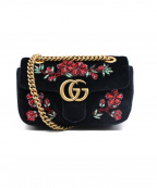 GUCCIグッチ）の古着「GGマーモントキルティングスモールショルダーバッグ」｜ブラック