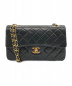 CHANEL（シャネル）の古着「マトラッセチェーンショルダーバッグ」｜ブラック