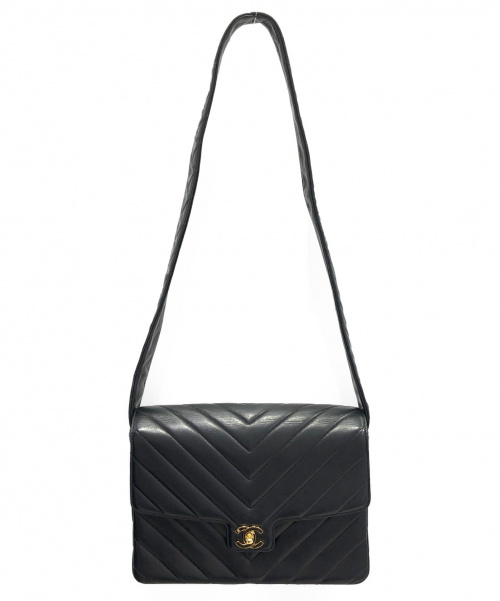 CHANEL（シャネル）CHANEL (シャネル) ショルダーバッグ ブラック サイズ:- ラムスキン Vステッチライン　シェブロンフラップの古着・服飾アイテム
