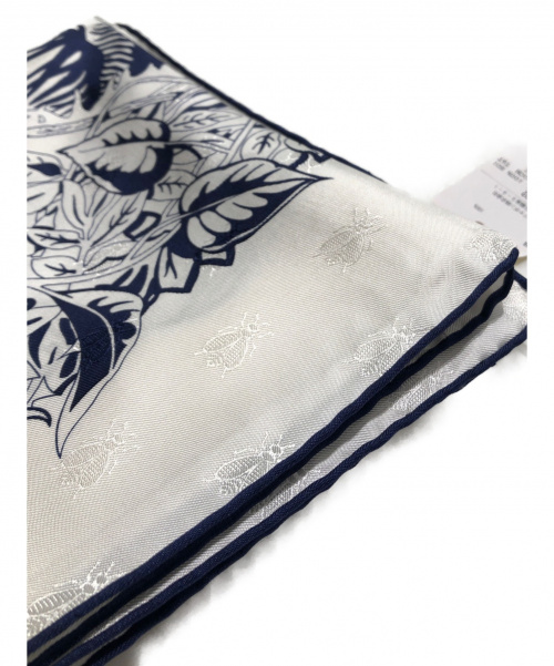 HERMES（エルメス）HERMES (エルメス) カレ90 ホワイト×ブルー サイズ:90 未使用品 TATOO JUNGLE LOVEの古着・服飾アイテム