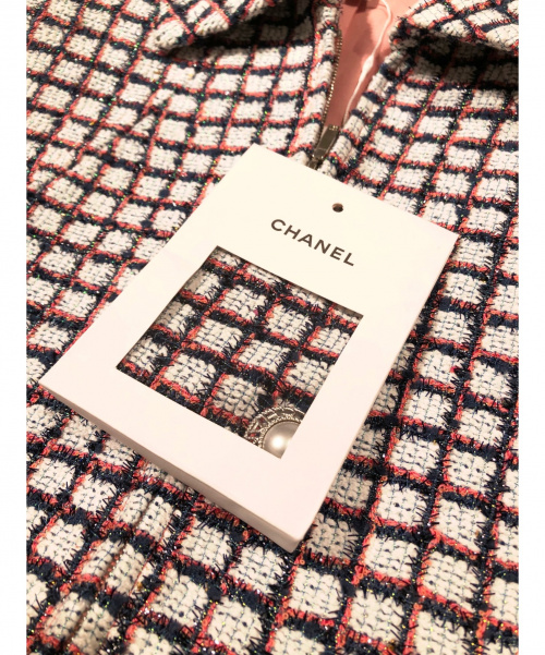 CHANEL（シャネル）CHANEL (シャネル) ツイード半袖ジャケット ホワイト×ネイビー×ブルー サイズ:38 未使用品 2019年春夏コレクションの古着・服飾アイテム