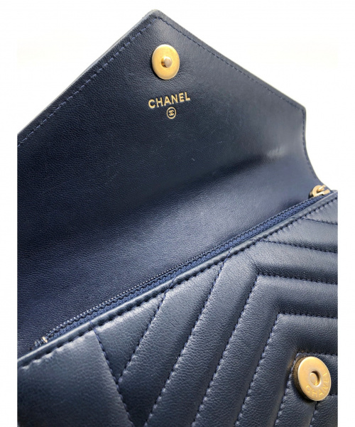 CHANEL（シャネル）CHANEL (シャネル) Vステッチ長財布 ネイビー サイズ:- Ｖステッチ A84361の古着・服飾アイテム
