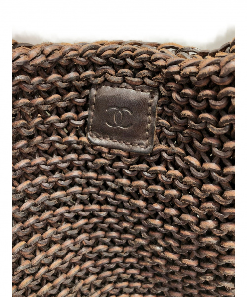 CHANEL（シャネル）CHANEL (シャネル) レザー編みショルダーバッグ ブラウンの古着・服飾アイテム