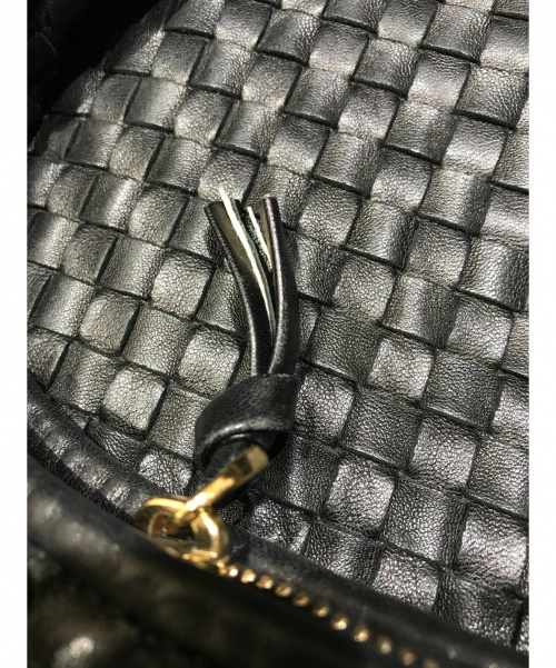 BOTTEGA VENETA（ボッテガベネタ）BOTTEGA VENETA (ボッテガヴェネタ) ワンショルダーバッグ ブラック イントレチャート 115654 V0013の古着・服飾アイテム
