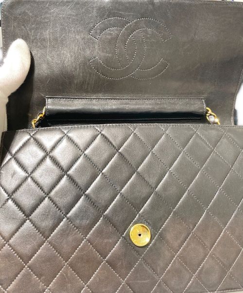 CHANEL（シャネル）CHANEL (シャネル) フラップチェーンショルダーバッグ ブラック サイズ:25の古着・服飾アイテム