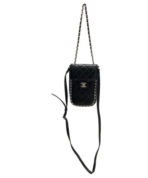 CHANEL（シャネル）CHANEL (シャネル) フォンショルダーバッグ ブラック マトラッセの古着・服飾アイテム