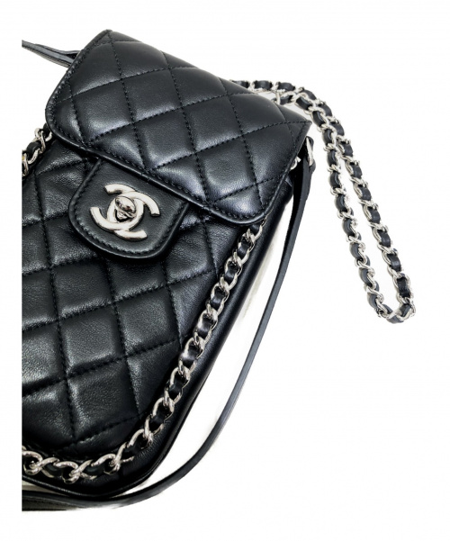 CHANEL（シャネル）CHANEL (シャネル) フォンショルダーバッグ ブラック マトラッセの古着・服飾アイテム