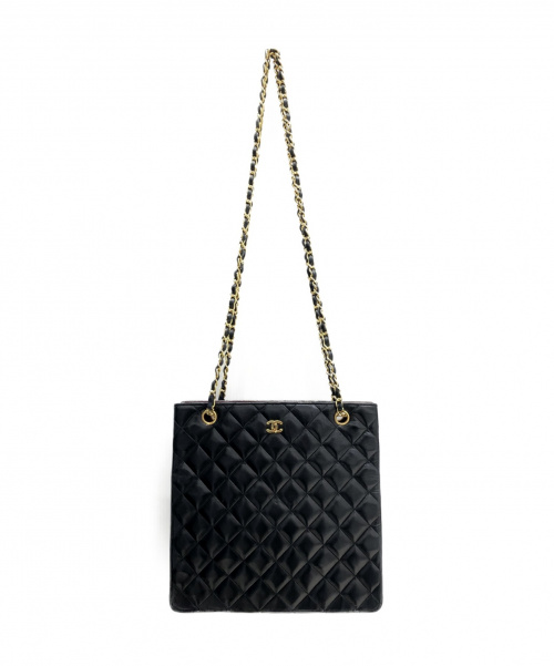 CHANEL（シャネル）CHANEL (シャネル) ラムスキンマトラッセショルダーバッグ ブラック 1654335の古着・服飾アイテム