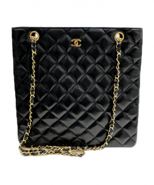 CHANEL（シャネル）CHANEL (シャネル) ラムスキンマトラッセショルダーバッグ ブラック 1654335の古着・服飾アイテム