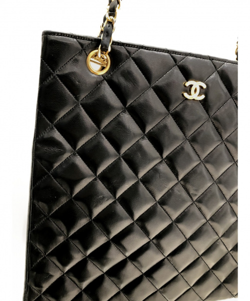CHANEL（シャネル）CHANEL (シャネル) ラムスキンマトラッセショルダーバッグ ブラック 1654335の古着・服飾アイテム
