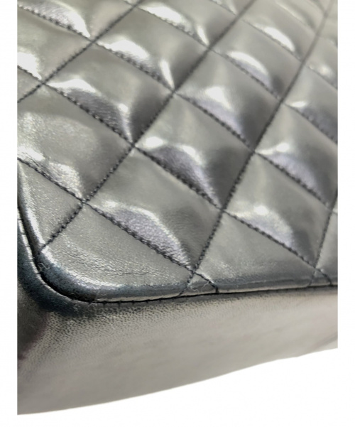 CHANEL（シャネル）CHANEL (シャネル) ラムスキンマトラッセショルダーバッグ ブラック 1654335の古着・服飾アイテム