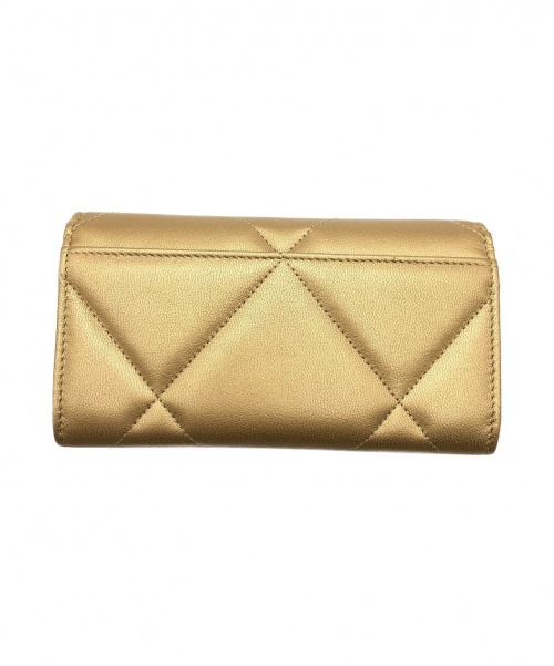 CHANEL（シャネル）CHANEL (シャネル) ナインティーンフラップウォレット ゴールド サイズ:- AP0953 2020年モデルの古着・服飾アイテム