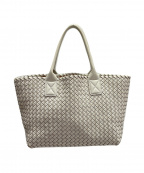 BOTTEGA VENETAボッテガベネタ）の古着「カバ/トートバッグ」｜ホワイト