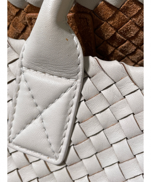 BOTTEGA VENETA（ボッテガベネタ）BOTTEGA VENETA (ボッテガベネタ) カバ/トートバッグ ホワイト サイズ:- イントレチャートの古着・服飾アイテム