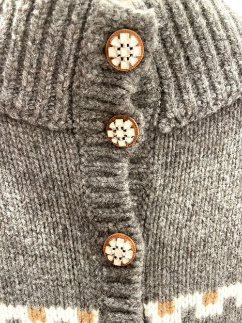 CHANEL（シャネル）CHANEL (シャネル) フラワーニットワンピース グレー サイズ:38 未使用品の古着・服飾アイテム