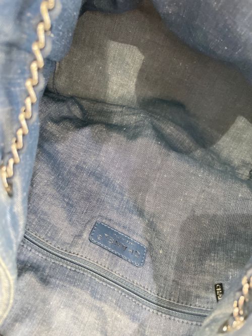 CHANEL（シャネル）CHANEL (シャネル) マトラッセデニム巾着チェーンバッグ インディゴ サイズ:-の古着・服飾アイテム