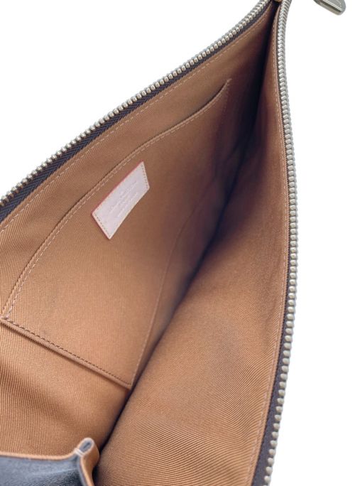 LOUIS VUITTON（ルイ ヴィトン）LOUIS VUITTON (ルイ ヴィトン) クラッチバッグ ブラウン サイズ:-の古着・服飾アイテム