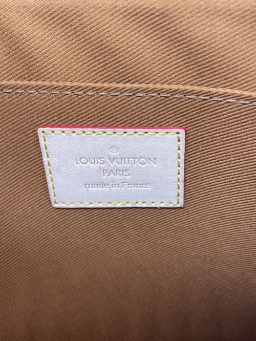 LOUIS VUITTON（ルイ ヴィトン）LOUIS VUITTON (ルイ ヴィトン) クラッチバッグ ブラウン サイズ:-の古着・服飾アイテム