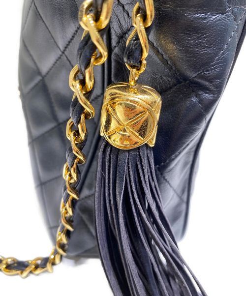 CHANEL（シャネル）CHANEL (シャネル) タッセル付きショルダーバッグ ブラック サイズ:-の古着・服飾アイテム