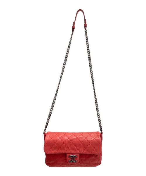 CHANEL（シャネル）CHANEL (シャネル) チェーンショルダーバッグ レッドの古着・服飾アイテム