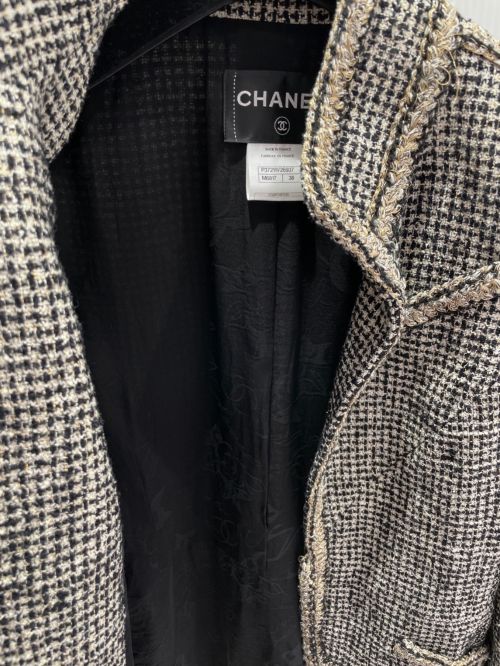 CHANEL（シャネル）CHANEL (シャネル) セットアップスーツ ベージュ×ブラック サイズ:38の古着・服飾アイテム