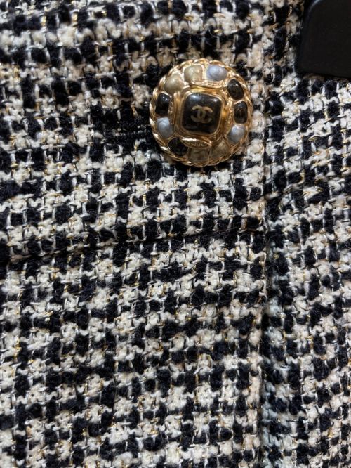 CHANEL（シャネル）CHANEL (シャネル) セットアップスーツ ベージュ×ブラック サイズ:38の古着・服飾アイテム