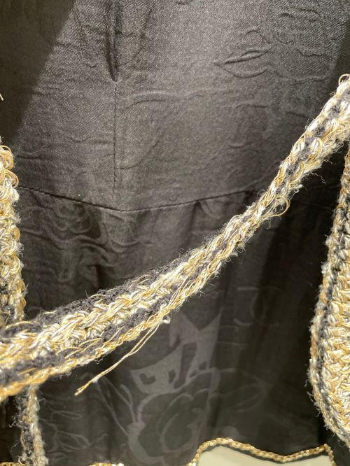 CHANEL（シャネル）CHANEL (シャネル) セットアップスーツ ベージュ×ブラック サイズ:38の古着・服飾アイテム