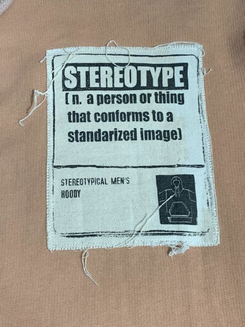 Maison Margiela（メゾンマルジェラ）Maison Margiela (メゾンマルジェラ) STEREOTYPEパーカー サーモンピンク サイズ:44の古着・服飾アイテム