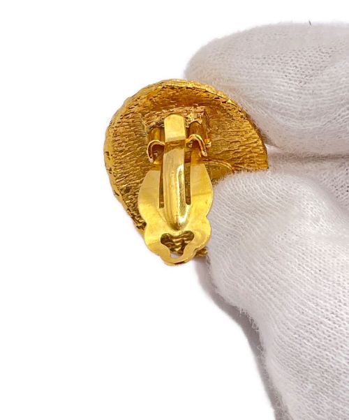 CHANEL（シャネル）CHANEL (シャネル) ヴィンテージストーンイヤリング レッドの古着・服飾アイテム