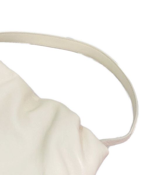THE ROW（ザ ロウ）THE ROW (ザ ロウ) BOURSE BAG アイボリーの古着・服飾アイテム