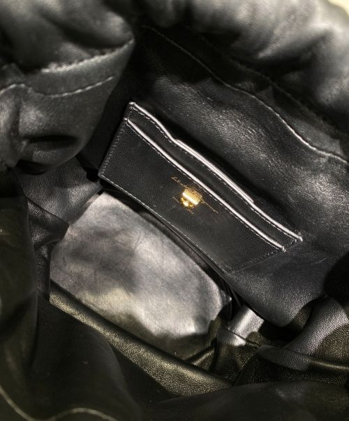 Salvatore Ferragamo（サルヴァトーレ フェラガモ）Salvatore Ferragamo (サルヴァトーレ フェラガモ) FERRAGAMO CAGE BAG ブラックの古着・服飾アイテム