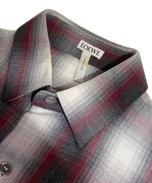 LOEWE（ロエベ）LOEWE (ロエベ) チェックシャツ グレー×レッド サイズ:XSの古着・服飾アイテム