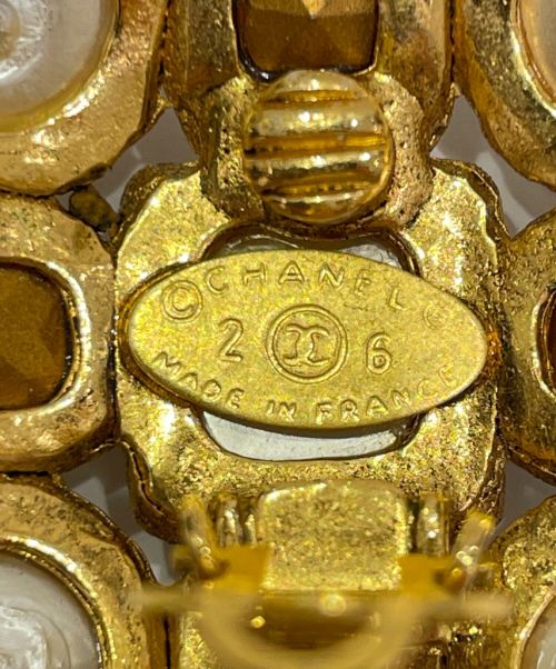 CHANEL（シャネル）CHANEL (シャネル) ヴィンテージパールラインストーンイヤリング ゴールド×ホワイトの古着・服飾アイテム