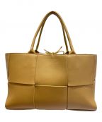 BOTTEGA VENETAボッテガベネタ）の古着「ミディアムアルコトートバッグ」｜ブラウン