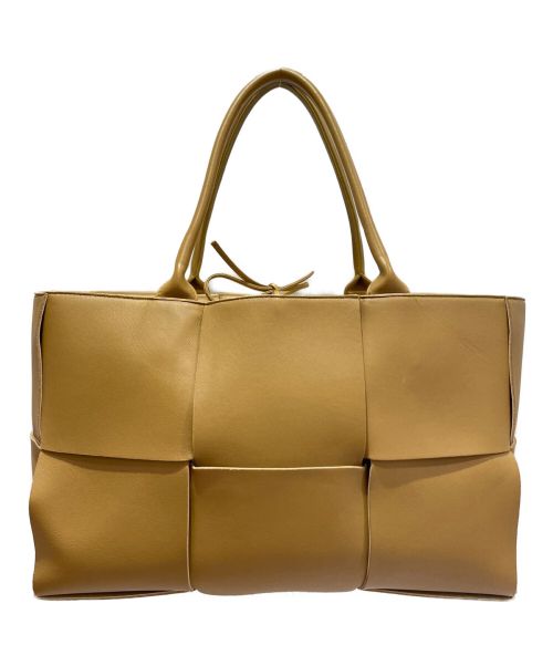 BOTTEGA VENETA（ボッテガベネタ）BOTTEGA VENETA (ボッテガベネタ) ミディアムアルコトートバッグ ブラウン サイズ:ミディアムの古着・服飾アイテム