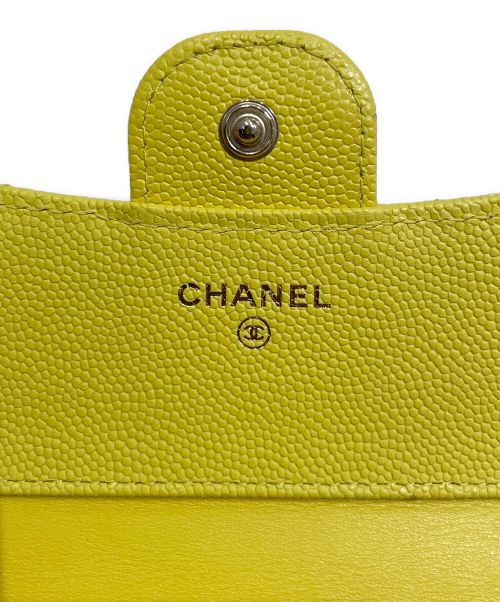 CHANEL（シャネル）CHANEL (シャネル) マトラッセコンパクトウォレット イエローの古着・服飾アイテム