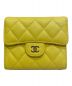 CHANEL（シャネル）の古着「マトラッセコンパクトウォレット」｜イエロー