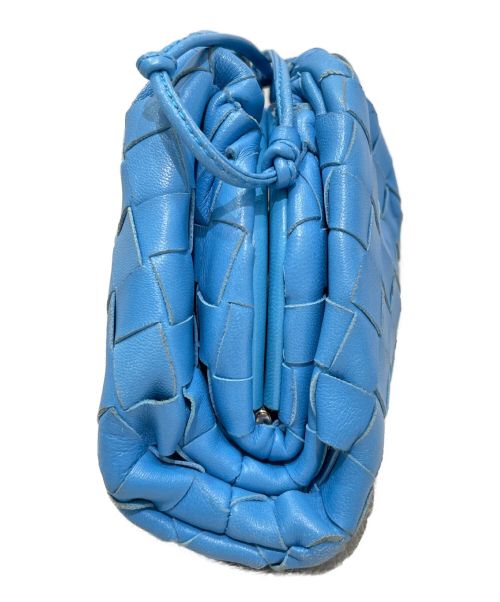 BOTTEGA VENETA（ボッテガベネタ）BOTTEGA VENETA (ボッテガベネタ) ミニザポーチ ブルーの古着・服飾アイテム
