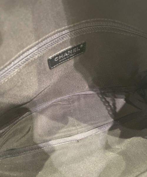 CHANEL（シャネル）CHANEL (シャネル) 19クルーズ チェーンショルダーバッグ ブラックの古着・服飾アイテム