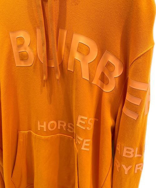 BURBERRY（バーバリー）BURBERRY (バーバリー) ロゴ スウェットプルオーバーパーカー オレンジ サイズ:Sの古着・服飾アイテム