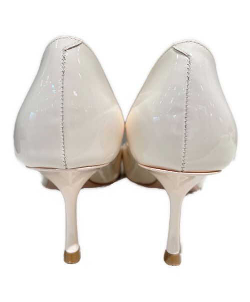 Roger Vivier（ロジェ ヴィヴィエ）Roger Vivier (ロジェ ヴィヴィエ) パテントレザーパンプス クリーム サイズ:381/2の古着・服飾アイテム