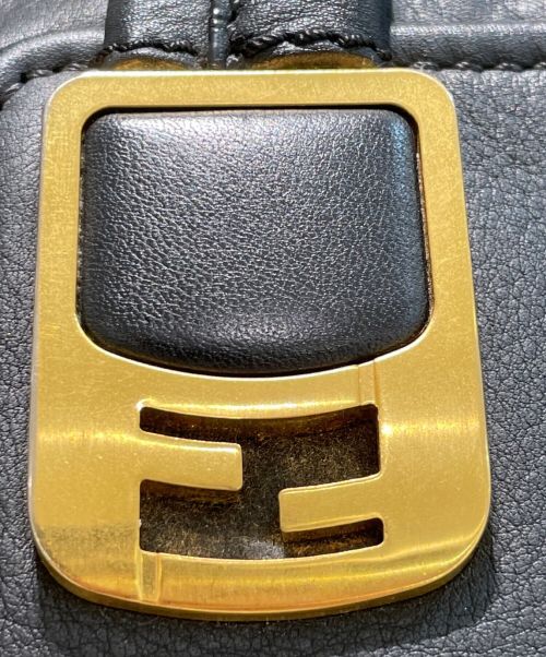 FENDI（フェンディ）FENDI (フェンディ) カメレオンバッグ ブラックの古着・服飾アイテム