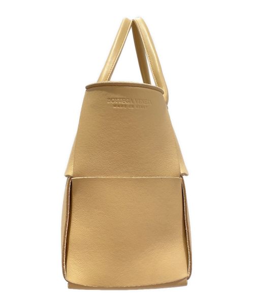 BOTTEGA VENETA（ボッテガベネタ）BOTTEGA VENETA (ボッテガベネタ) スモール アルコ トートバッグ アーモンドベージュ サイズ:スモールの古着・服飾アイテム