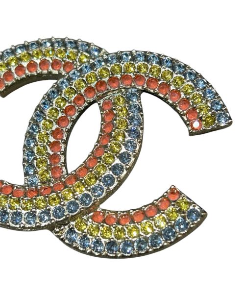 CHANEL（シャネル）CHANEL (シャネル) ココマークレインボーブローチ マルチカラーの古着・服飾アイテム
