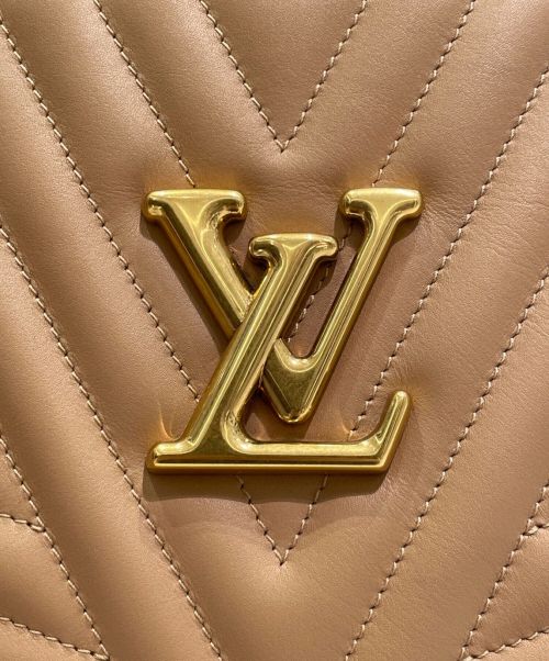 LOUIS VUITTON（ルイ ヴィトン）LOUIS VUITTON (ルイ ヴィトン) ニューウェーブ チェーントートバッグ ベージュの古着・服飾アイテム