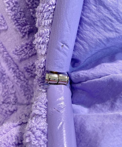 BOTTEGA VENETA（ボッテガベネタ）BOTTEGA VENETA (ボッテガベネタ) スポンジクラッチバッグ パープルの古着・服飾アイテム