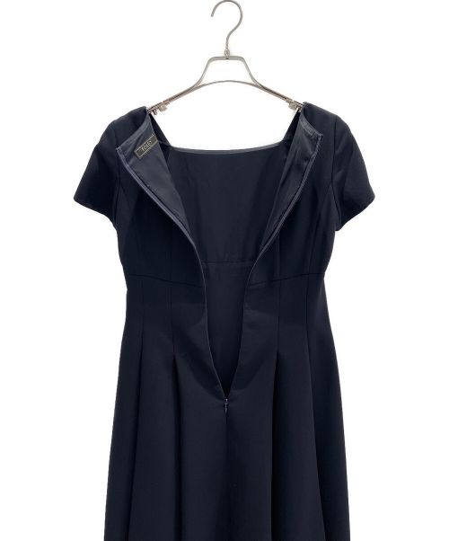 FOXEY NEWYORK（フォクシーニューヨーク）FOXEY NEWYORK (フォクシーニューヨーク) CEREMONY SUITS ネイビー サイズ:38の古着・服飾アイテム